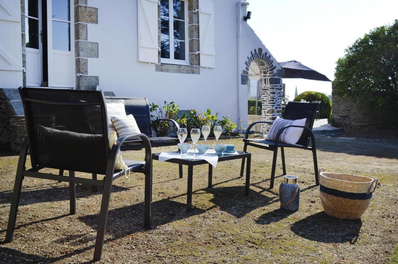 Villa In Locquirec With Garden Exterior photo